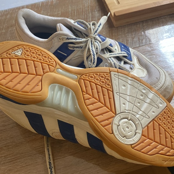 Adidas - Picture 2 of 3